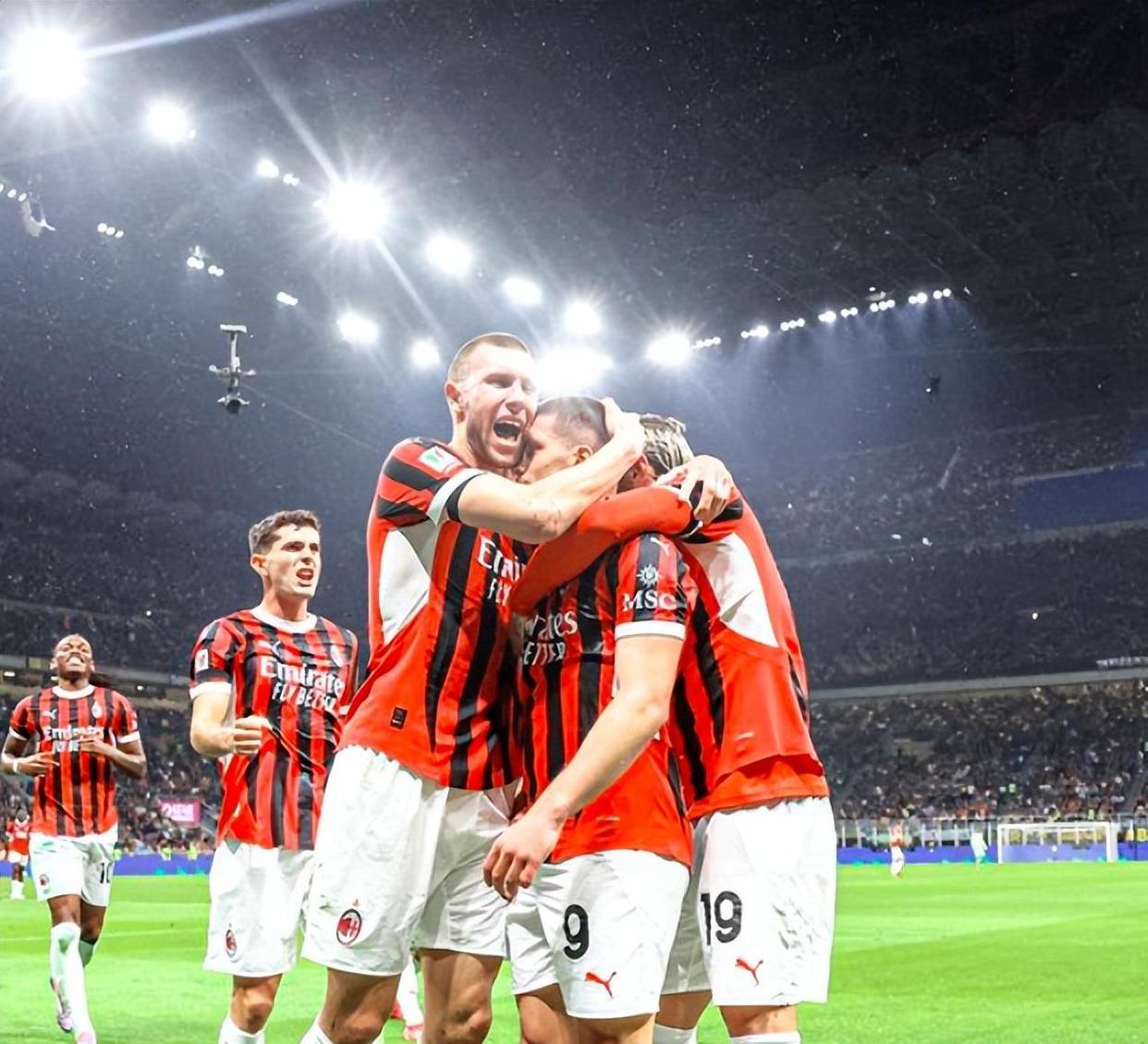 关于国米主场大胜佛罗伦萨，豪取联赛三连胜，士气大振的信息