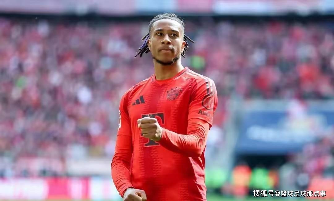 那不勒斯球员技术出众,绝对核心风度翩翩,全场震撼 那不勒斯球员技术出众,绝对核心风度翩翩,全场震撼