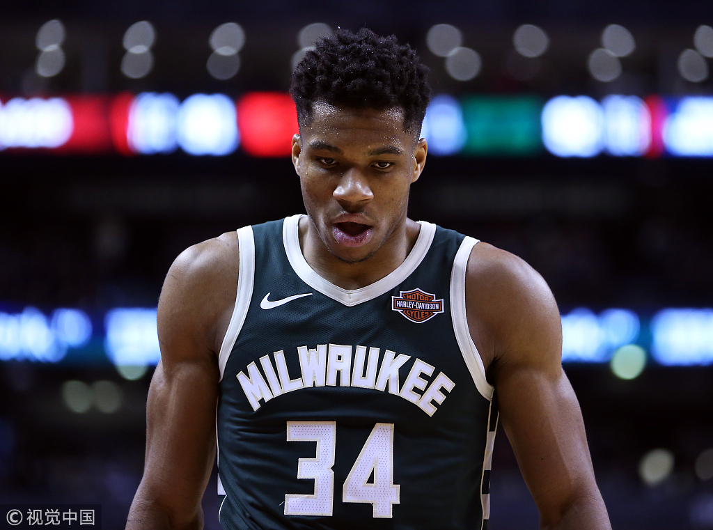 阿斯顿马丁完胜威廉姆斯，佩雷兹状态火热