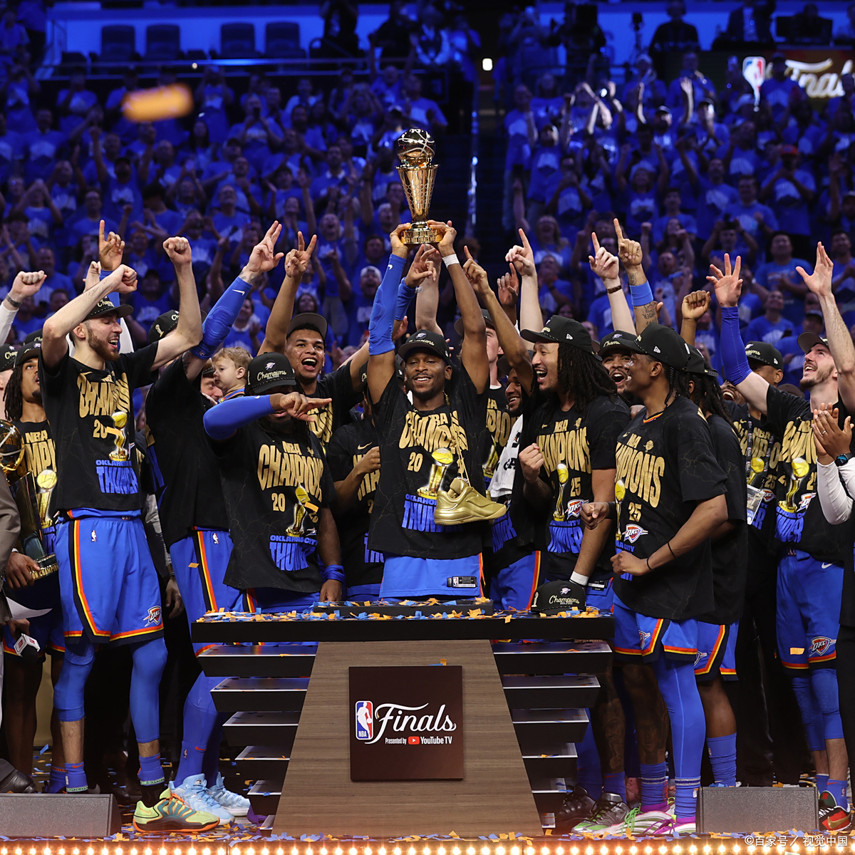 热火完胜新疆队,库里带队取胜 热火完胜新疆队,库里带队取胜