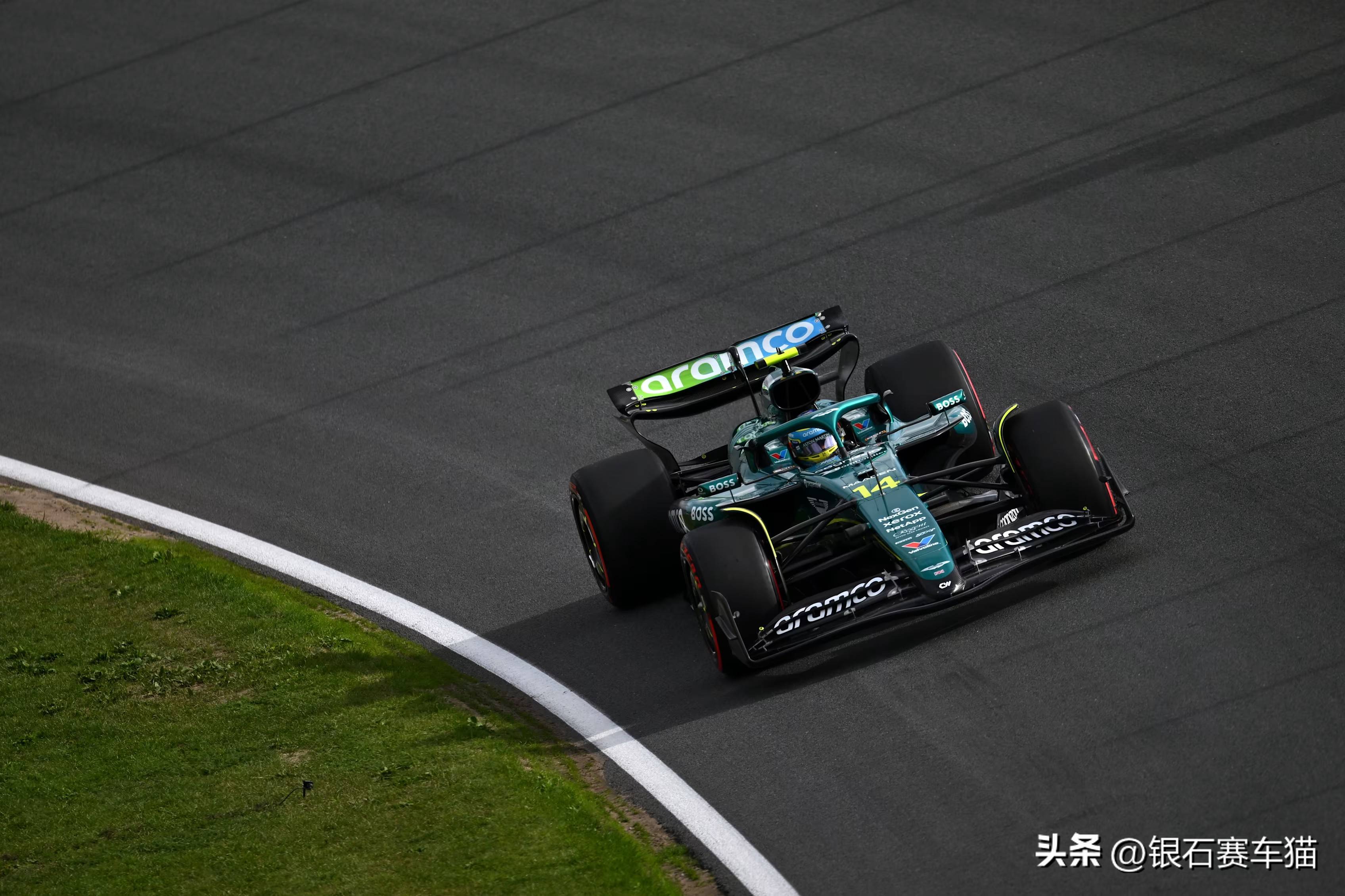 红牛二队完胜索伯车队，诺里斯惊艳四座